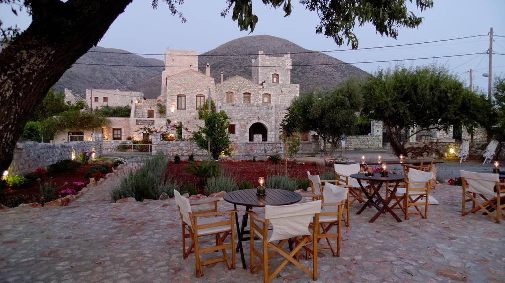 Katafigi Apartment Pyrgos Dirou Ngoại thất bức ảnh