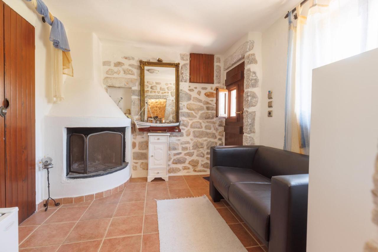 Katafigi Apartment Pyrgos Dirou Ngoại thất bức ảnh