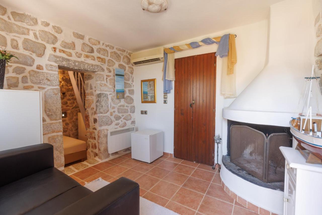 Katafigi Apartment Pyrgos Dirou Ngoại thất bức ảnh